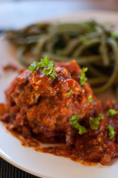 Boulettes de poisson, sauce tomate