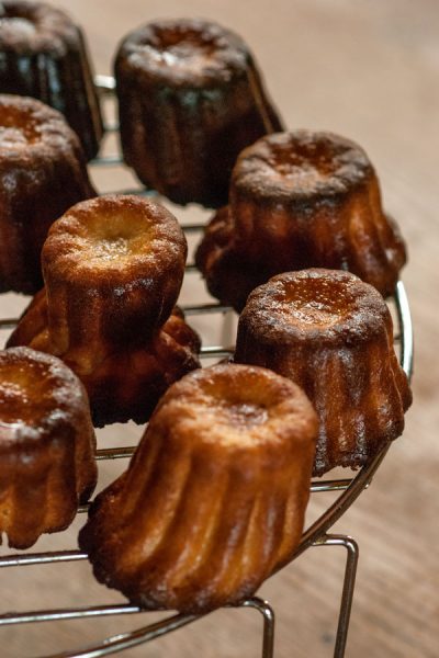 Cannelés bordelais